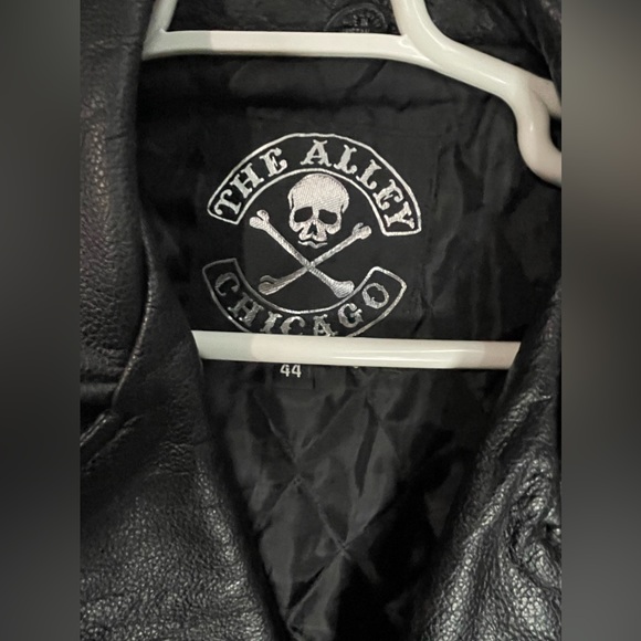 Men’s Leather Jacket - Picture 4 of 5